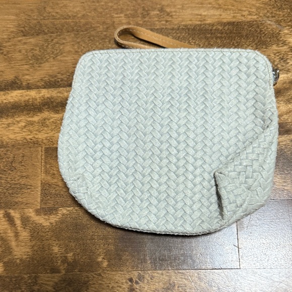 Roots Beige Woven Wristlet - Picture 2 of 3